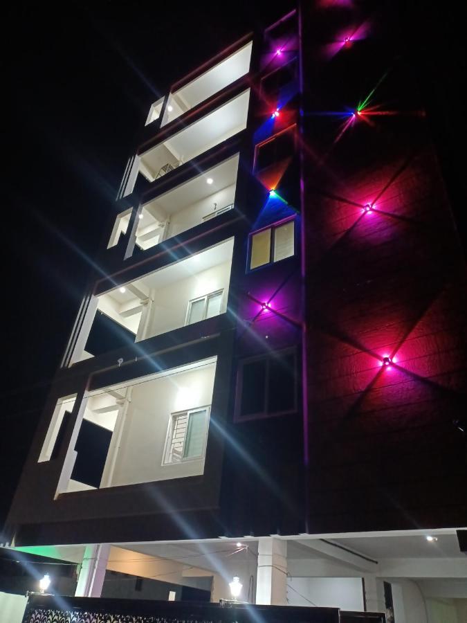 טירופאטי Four Seasons Home Stay מראה חיצוני תמונה