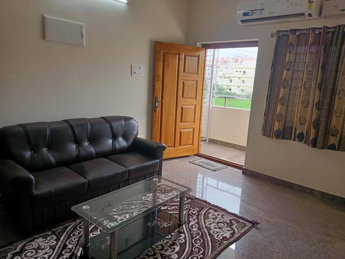 טירופאטי Four Seasons Home Stay מראה חיצוני תמונה