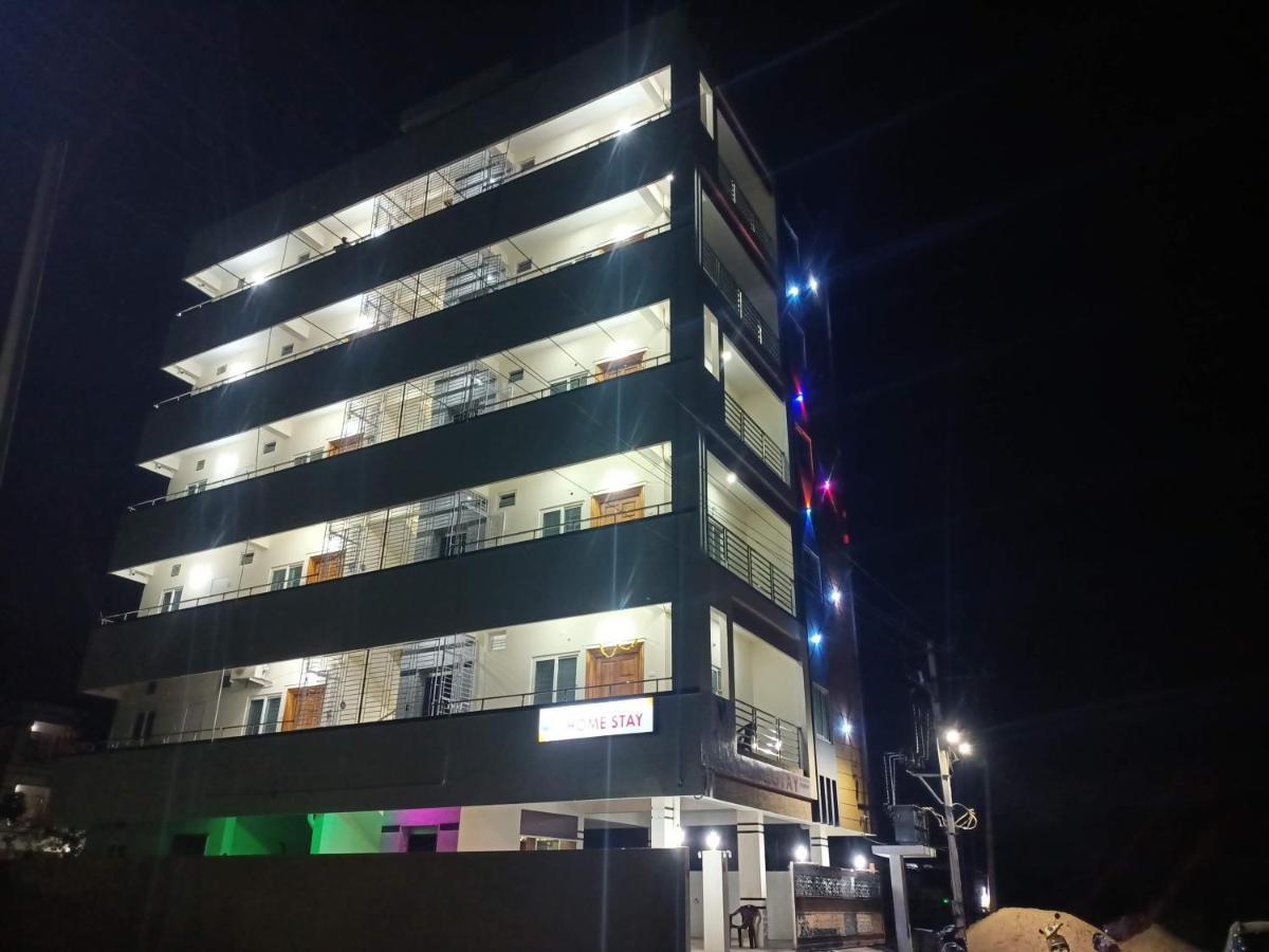 טירופאטי Four Seasons Home Stay מראה חיצוני תמונה